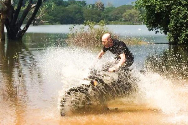 Around The Island Tour – 12 Days